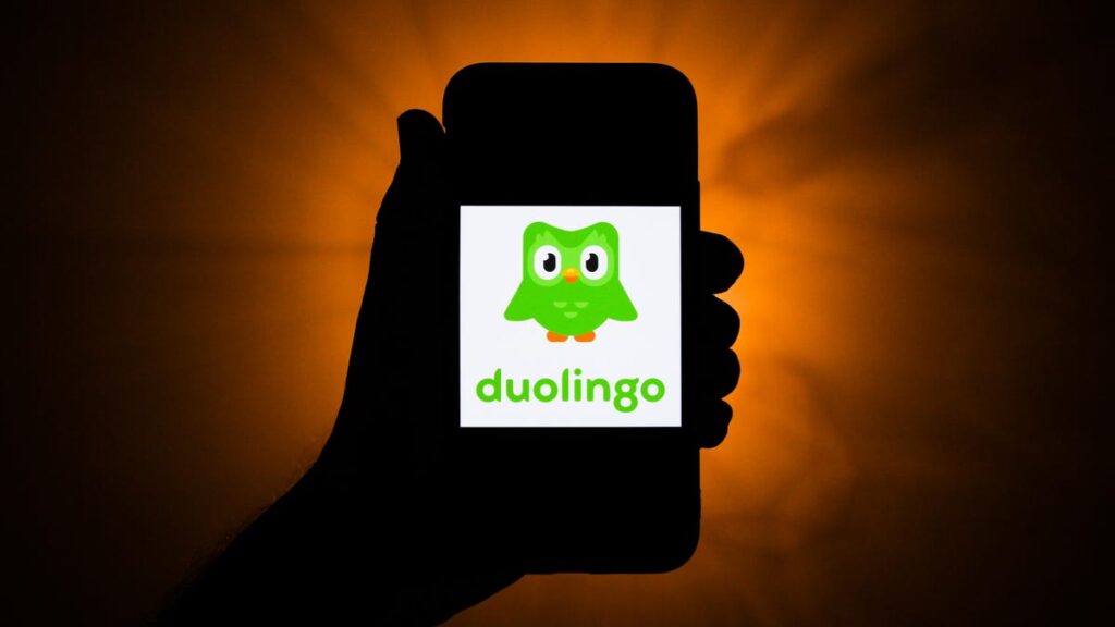 The duolingo sells a sargin for dead maskot duo the owl