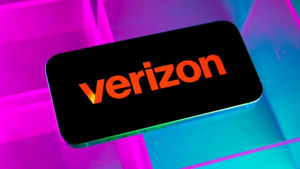 Verizon offers Discounted Internet with extra perks on his mobile customers