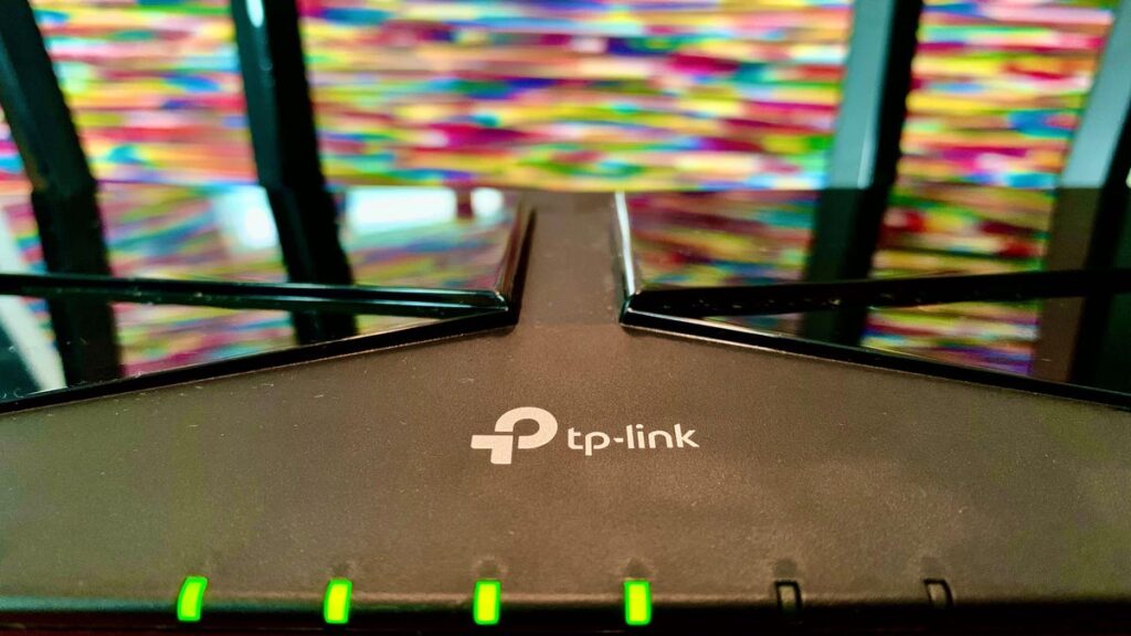 Congressional Committee Urges Americans to Replace TP-Link Routers. We Asked Experts if They&apos;re Actually Dangerous