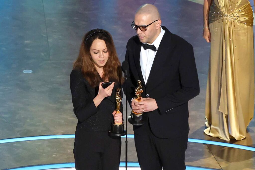 Oscars viewers slam best-solid winner winners to cut the phone from the partner of speech