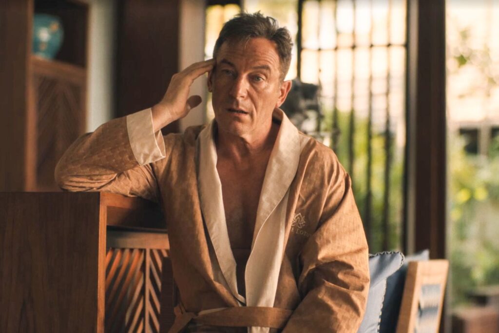 'The White Lotus' Star Jason Isaacs Unpacks the full front moment:' Get big or go home "